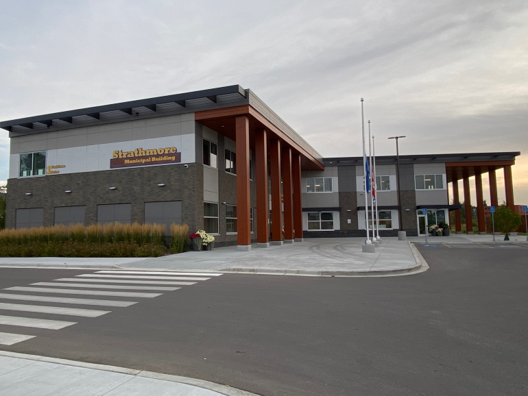 What issues are important to Strathmore residents? Local news, Weather